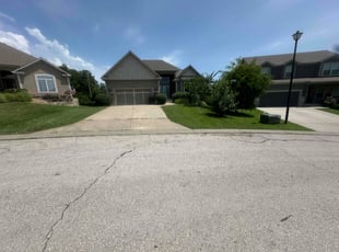 Brandon R.'s lawn care services service result