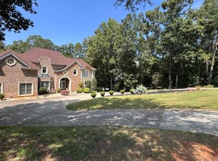 Narine A.'s grass maintenance service result