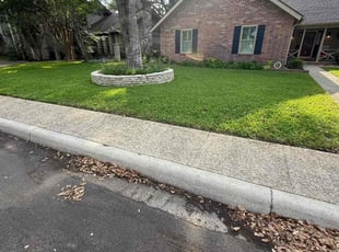 Gwen G.'s grass maintenance service result