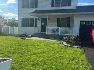 Melissa L.'s grass maintenance service result
