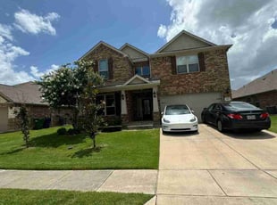 Jenn A.'s lawn maintenance service result