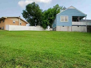 Liz R.'s lawn care services service result