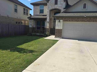 Christopher H.'s Flower Bed Weeding service result