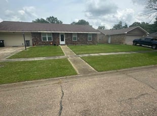 Alvanisha F.'s lawn care service result