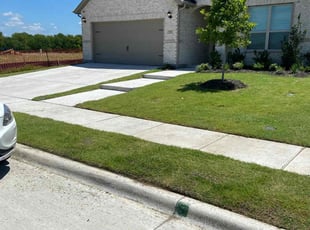 Charlotte B.'s grass cutting service result