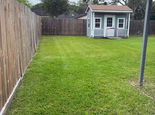 Glory F.'s lawn maintenance service result
