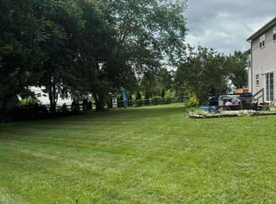 Danielle W.'s lawn care service result