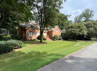 Stephen D.'s lawn care services service result