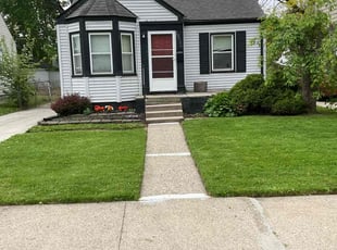Megan R.'s lawn care services service result