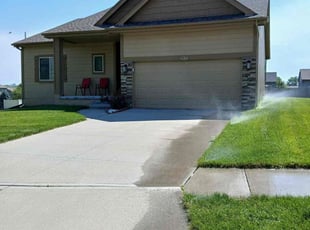 Nicolas A.'s lawn care services service result