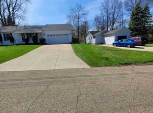 Caroline L.'s grass cutting service result