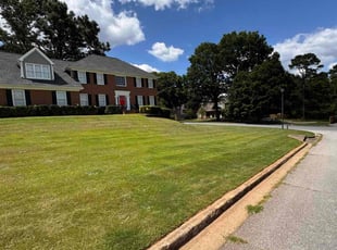 Heather L.'s grass maintenance service result