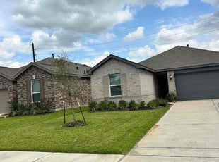 Leslee, M.'s grass cutting service result