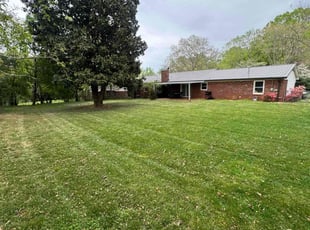 DERRICK H.'s lawn maintenance service result