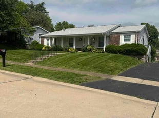 Lin T.'s lawn maintenance service result
