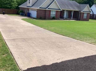 Lindsey M.'s landscape maintenance service result