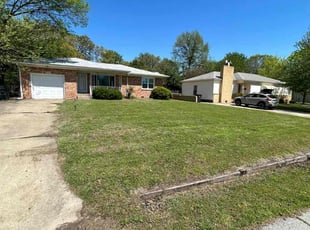Daphne E.'s lawn service service result
