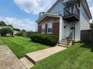 Lori B.'s lawn service service result