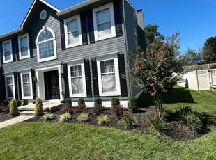 Christen W.'s Flower Bed Weeding service result