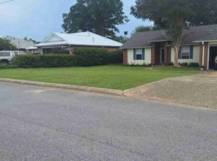 Sarah A.'s grass cutting service result