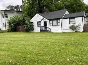 Kim B.'s lawn maintenance service result