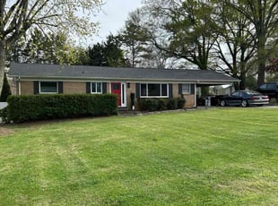 Amy L.'s lawn maintenance service result