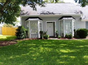 Kylee G.'s lawn care services service result