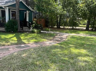 Julie H.'s grass cutting service result