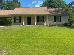 Lonnie W.'s grass maintenance service result