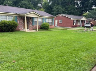 Jennifer N.'s lawn care service result