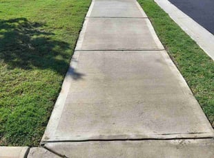 Hannah S.'s lawn care services service result