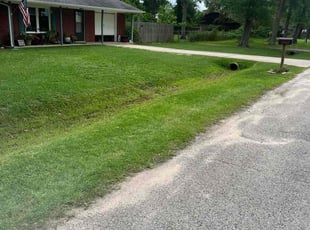 De W.'s grass cutting service result