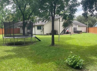 Stephanie B.'s lawn service service result