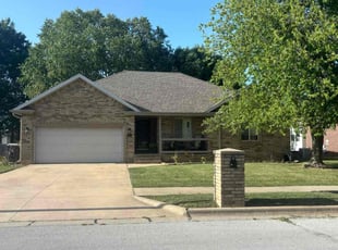 Leticia S.'s grass cutting service result