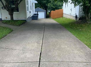 Carrolyn R.'s grass cutting service result