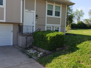 Heidi E.'s Bush Trimming service result