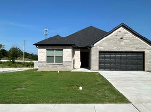 Cynthia W.'s lawn care service result