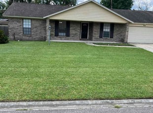 Drew C.'s lawn care services service result