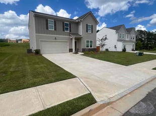 Karrie P.'s lawn care services service result