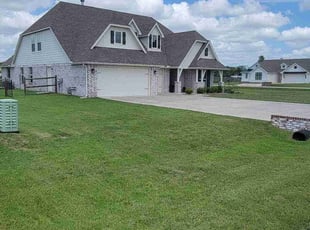 Shalisa M.'s lawn service service result