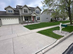 Dawson H.'s lawn care services service result