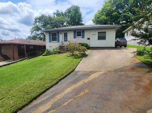 Yolanda S.'s lawn maintenance service result