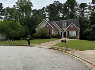 Suzy B.'s lawn service service result