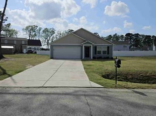 Shakiey R.'s lawn care services service result