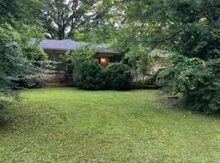 Elizabeth H.'s lawn maintenance service result