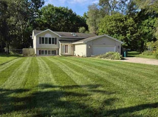 Raul R.'s turf maintenance service result