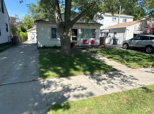 Hector C.'s lawn care services service result
