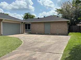 Maureen B.'s lawn care service result