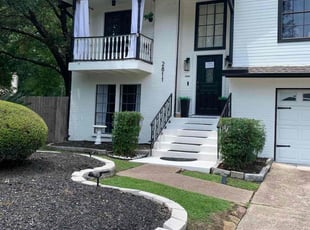 Demetria H.'s Bush Trimming service result