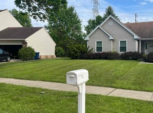 Caroline L.'s lawn care services service result